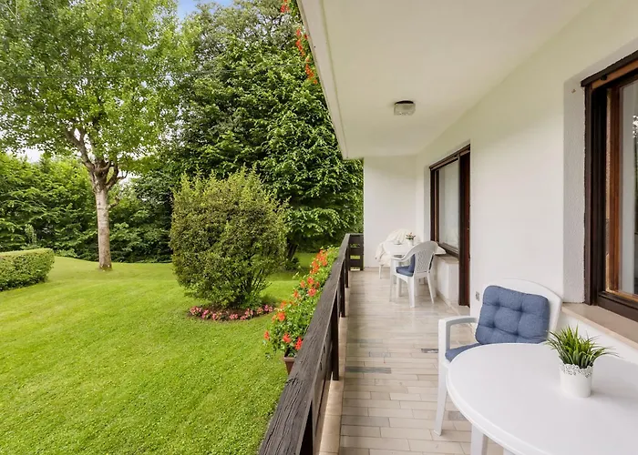 Svetina * Μπλεντ